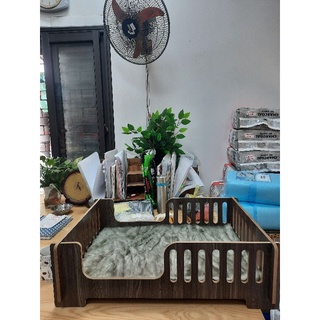Giường nằm bằng gỗ cho thú cưng
