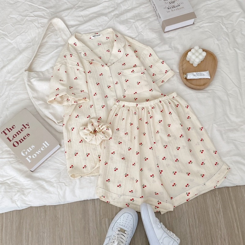 Bộ ngủ pyjama cổ vét chất đũi xốp in hình cute