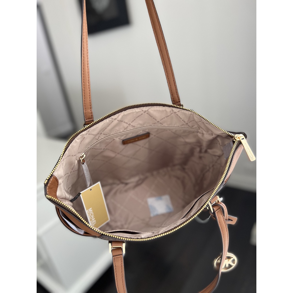 Túi xách nữ chính hãng Michael Kors CHARLOTTE  TOTE  Mẫu mới gọn đẹp nhẹ hơn mẫu cũ - Size 27-26-35cm