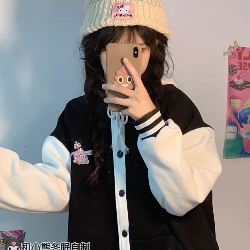Áo khoác bomber có nón thêu hình hello kitty brand kitty