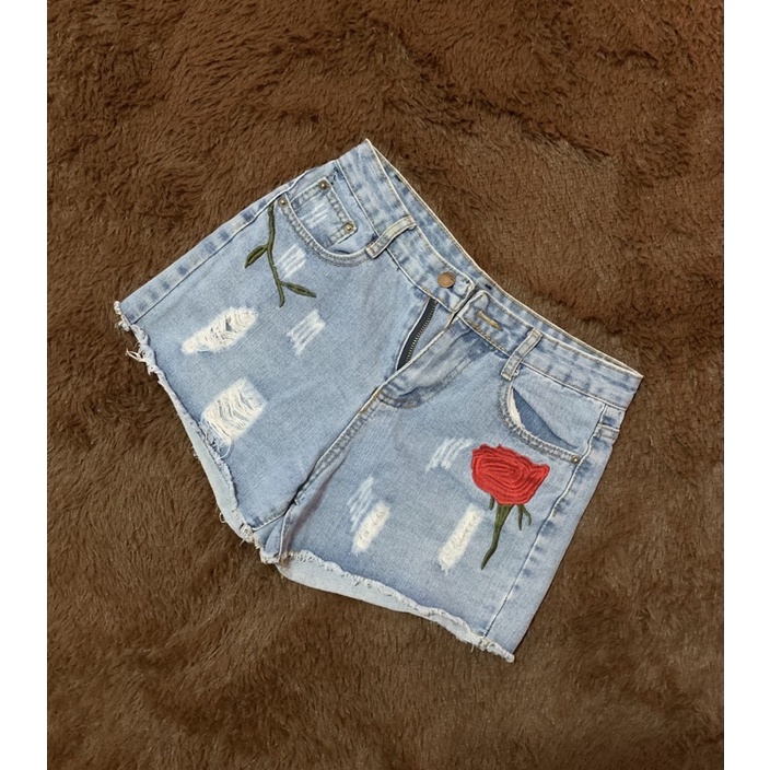 quần short jeans thêu hoa