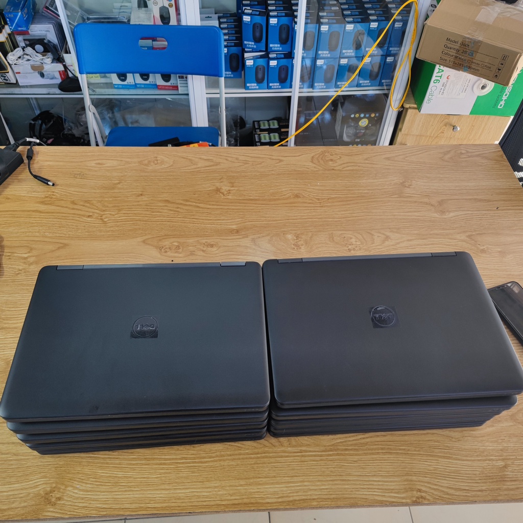 Dell Latitude E5440	Core i5-4310u, ram 4GB, ssd 128GB, màn 14" HD	Đen | BigBuy360 - bigbuy360.vn
