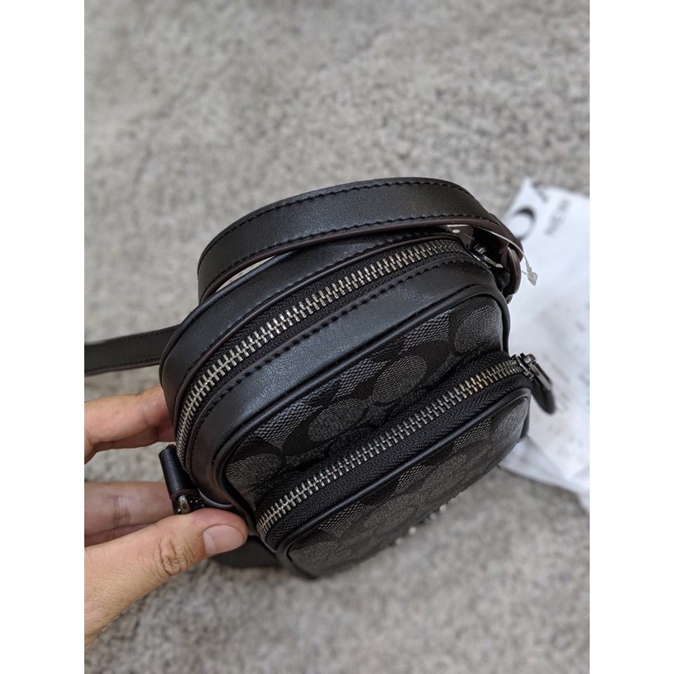 Túi đeo chéo Coach nam