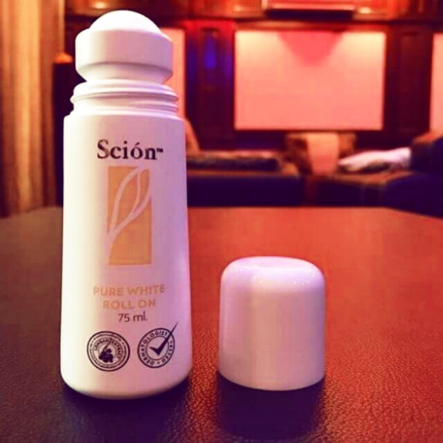 Lăn khử mùi scion white sp chính hãng Nuskin