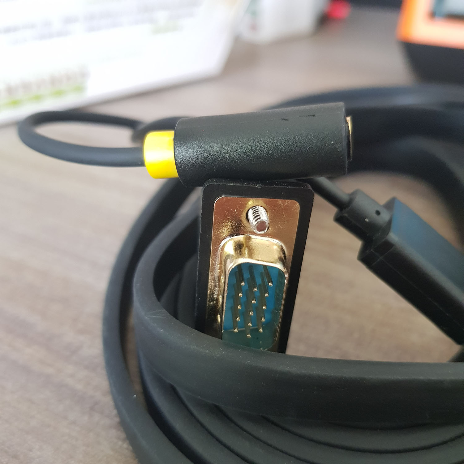 Cáp chuyển tín hiệu HDMI ra VGA có âm thanh dài - Jinghua z130