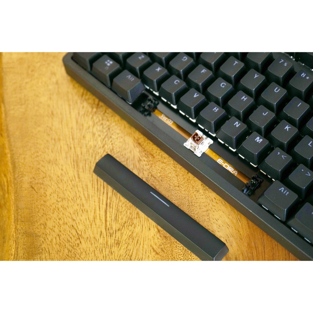 Bàn phím cơ EDRA EK3104 Phiên bản 2021 - Huano Switch - Kết nối USB Type-C - Hàng chính hãng