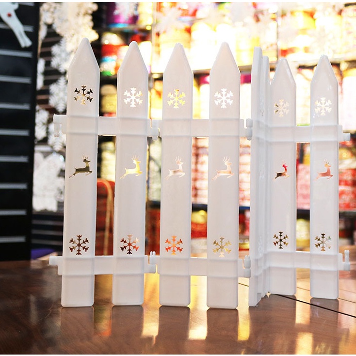 Hàng rào nhựa trắng trang trí chân cây thông, trang trí noel