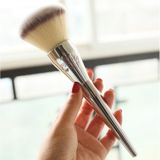 Cọ trang điểm má Missha Professional Cheek Brush