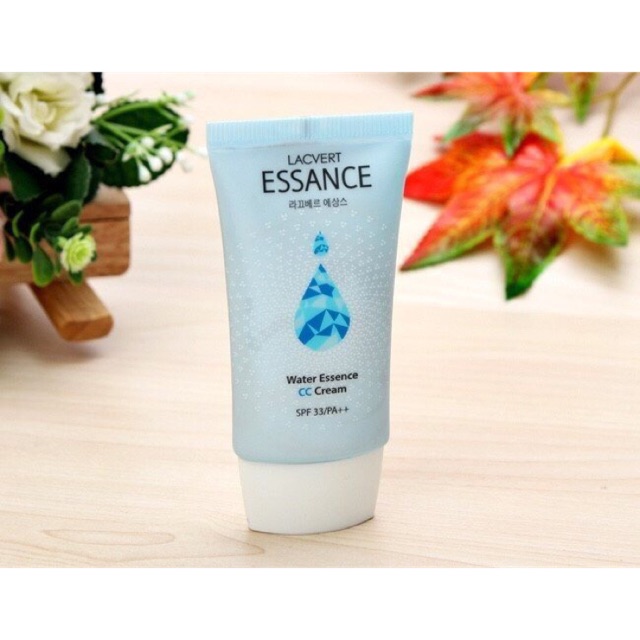 Kem nền cc Essance lacvert spf 33