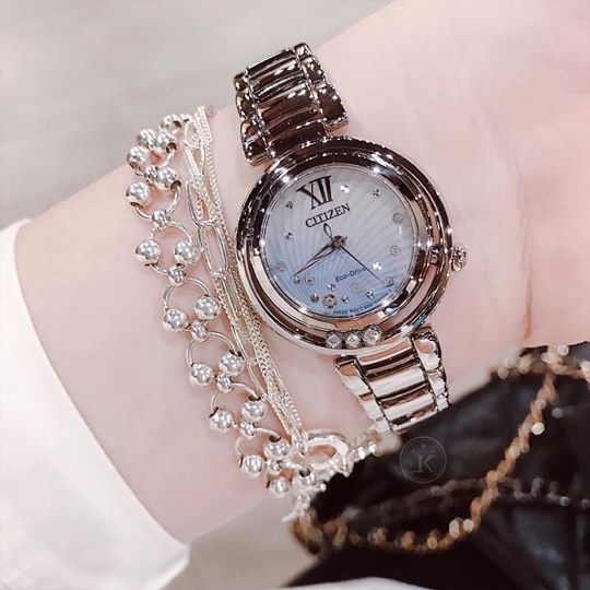 Đồng hồ nữ Citizen sunrise EM0320-59DXG Eco-Drive Stainless Steel Diamond mặt 30mm