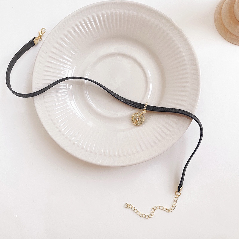 Vòng Cổ Choker Da Đính Đá Thời Trang Cá Tính Dành Cho Nữ