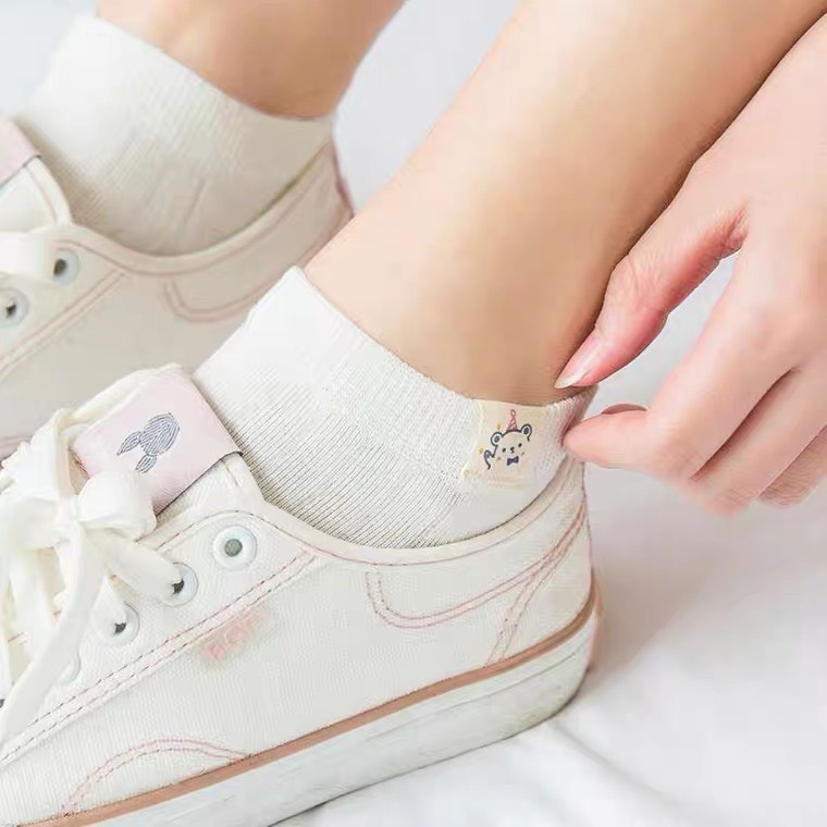 Tất vớ nữ trắng trơn chất cotton thấm hút