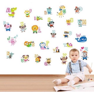 Decal tranh dán tường bảng chữ cái in hoa và con vật