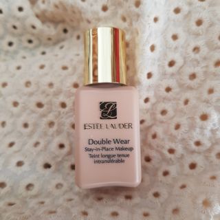 Kem nền Estee Lauder 15ml tông 1C1 trắng hồng