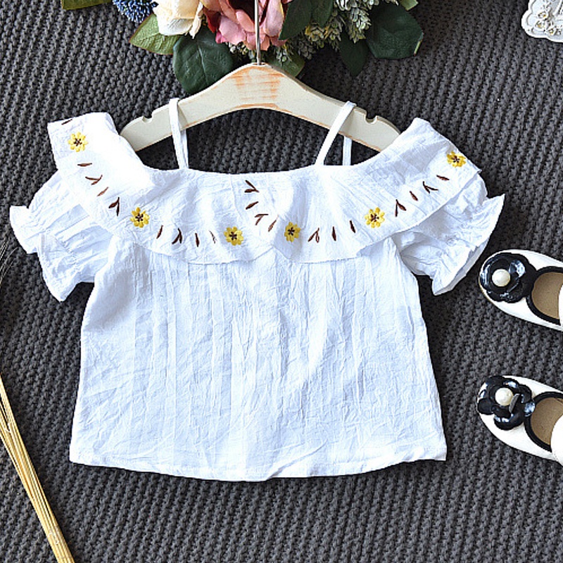 Bộ đồ BEAR LEADER gồm áo hai dây họa tiết hoa và quần ngắn phối túi thời trang mùa hè dành cho bé gái