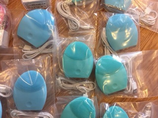 Máy rửa mặt Foreo Luna 2
