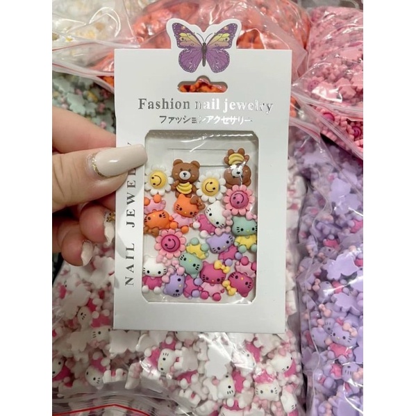 charm 3D hình mèo kitty trang trí móng nail “ mèo Áo vàng”