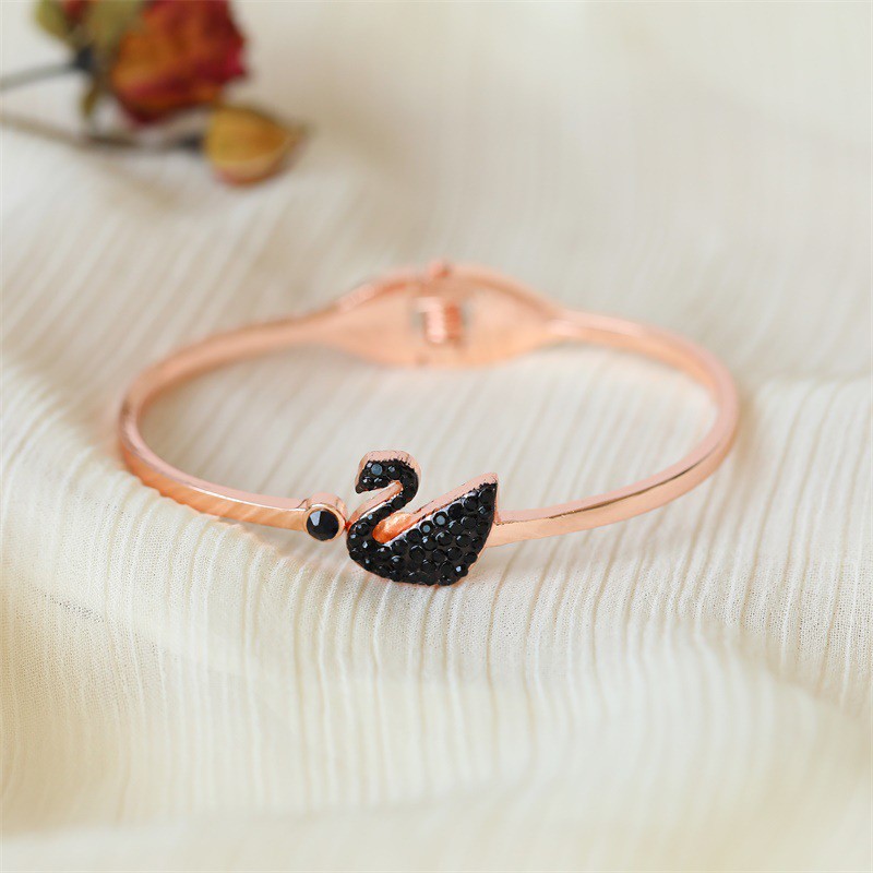 Vòng Tay Hợp Kim Hình Thiên Nga Đính Đá Xinh Xắn Cho Nữ