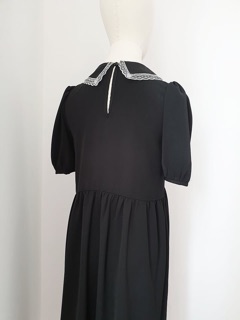 Đầm cổ viền ren AfterBefore