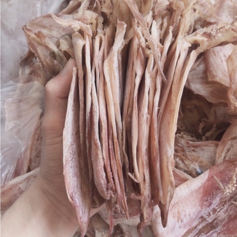 1 CON MỰC KHÔ CHUẨN CÂU CỰC DÀY THỊT VÀ NGỌT ( TO GẦN BẰNG BÀN TAY) size 35-40con/kg | BigBuy360 - bigbuy360.vn