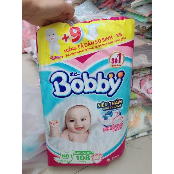 Miếng lót sơ sinh Bobby 108 miếng (tặng 9m tả dán) 64 miếng (tặng 6m)