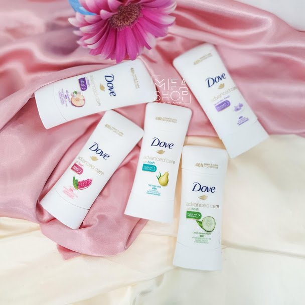 Lăn khử mùi Dove Advanced Care 48h dạng sáp giúp dưỡng trắng và làm mềm vùng da dưới cánh tay