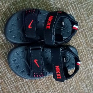 Dép tập đi cho bé trai