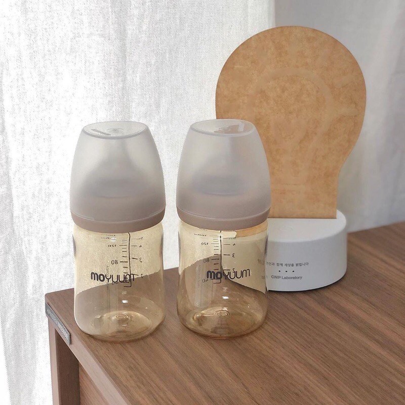 �Có Sẵn� Bình sữa Moyuum 170ml - 270ml