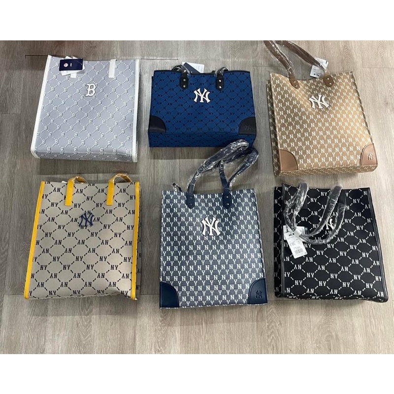 Túi MLB Monogram Jacquard Mini Crossbody Bag New York Yankees 3AORL031NK0005 - 50BKS