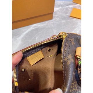 Lv Túi Xách Louis Vuitton Đeo Vai Thiết Kế Dây Bản Rộng Thời Trang Cá Tính Cho Nữ