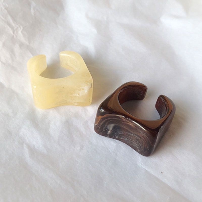 Nhẫn nhựa Resin thiết kế độc đáo phong cách Vintage