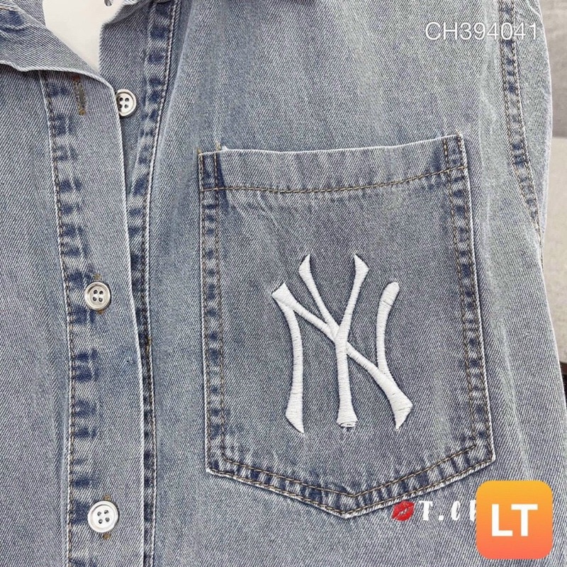 Áo sơ mi  tay lỡ  bò phom thụng đuôi tôm thêu chữ | BigBuy360 - bigbuy360.vn