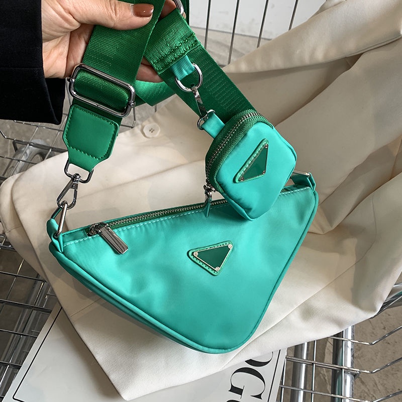 Túi Đeo Chéo Hình Tam Giác Nhỏ Xinh Phong Cách Hàn Quốc Thời Trang Mùa Hè Mới Cho Bạn Gái