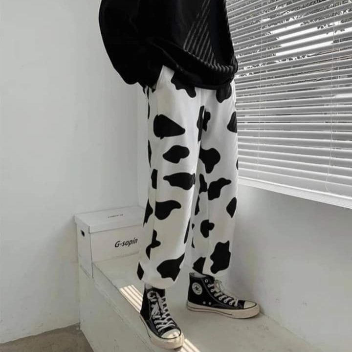 Quần Dài Bò Sữa Ống Rộng Unisex