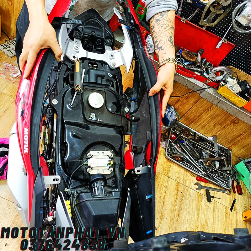 Cặp Pat chống rung winner, bát chống dung nhựa thân Winner X moto tấn phát