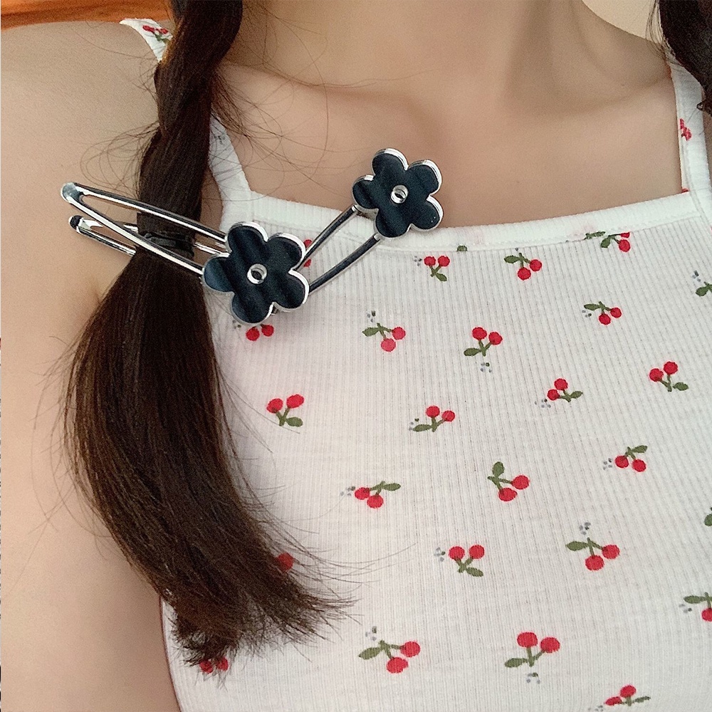 Kẹp tóc phối hình bông hoa phong cách đơn giản thời trang cho nữ