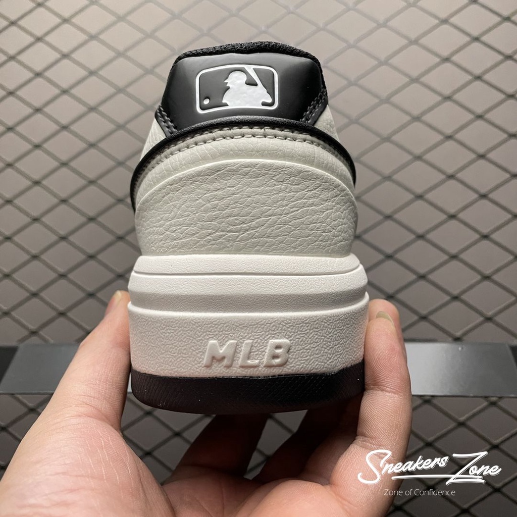 Giày MLB Chunky Liner NY New York Yankees Màu Xanh, Đen và Kem Cổ Thấp Cực Kỳ Phong Cách Cho Cả Nam Và Nữ Sneakers World