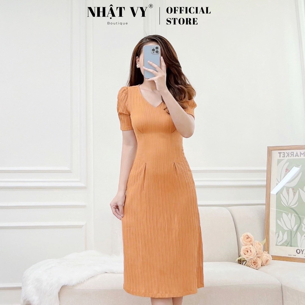 Đầm công sở Nhật Vy tay ngắn cổ tim chiết eo dáng ôm chất sọc xốp phù hợp đi chơi cafe sang chảnh - D2494