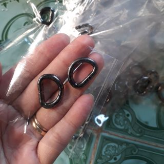Sét 2 khoen D đen loại đẹp 1.5cm