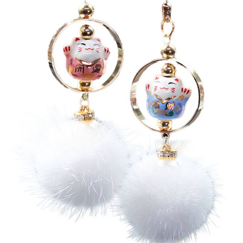 Phụ kiện dây treo trang trí kính xe hơi họa tiết chú mèo may mắn phối quả bông xinh xắn