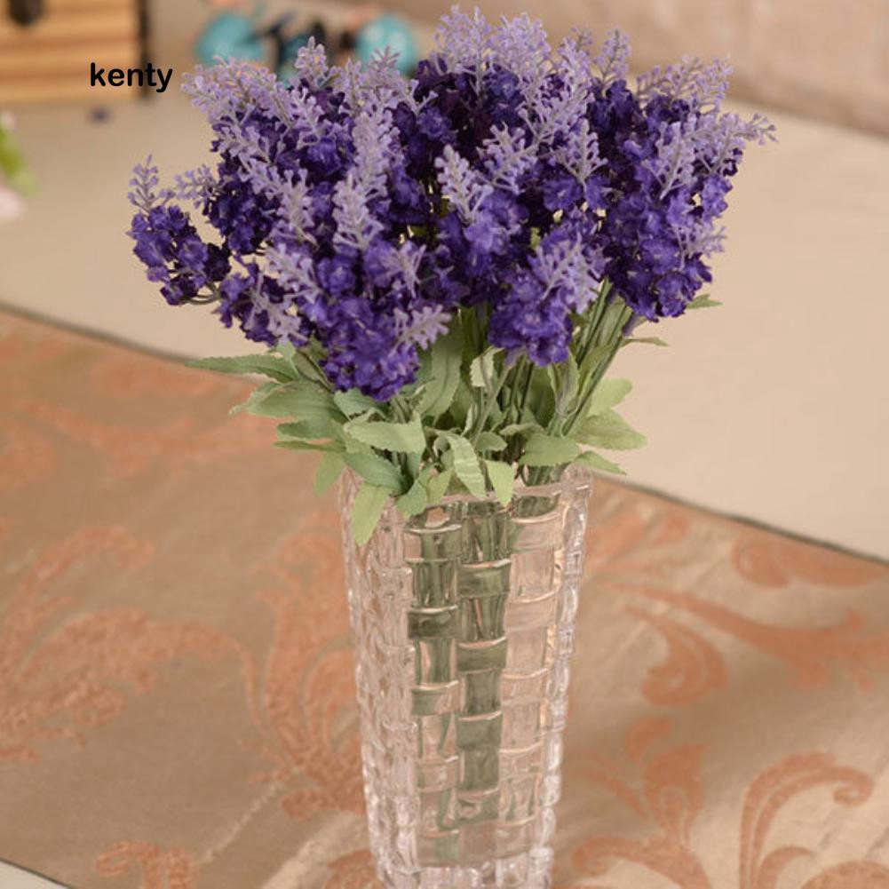 Bó hoa lavender giả sinh động dùng trong trang trí đa năng