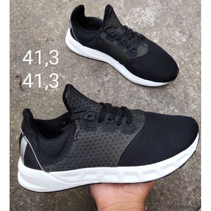 giày thể thao adidassss chính hãng , hàng 2hand độ mới cao size 41,3