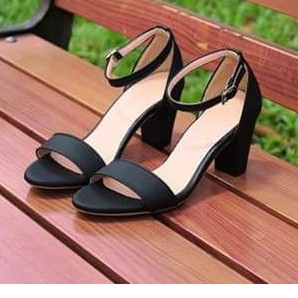 Giày sandal êm chân big size gót vuông 5 phân màu đen 40 41 42 43 44