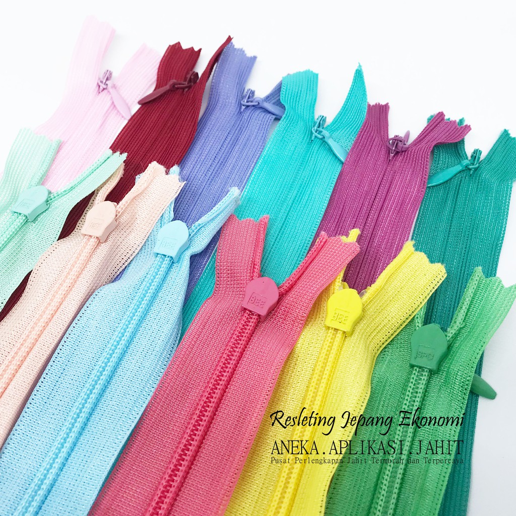 (1 / 3) 20 Inch Economy Zippers (50cm) "pcs"