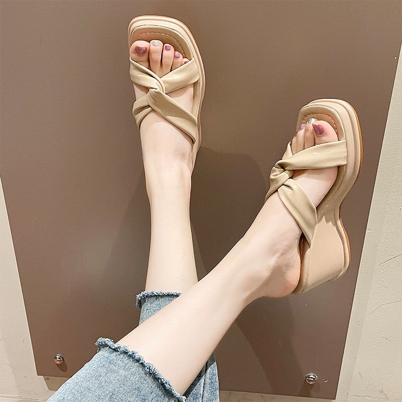 Dép Sandal Đế Xuồng Mềm Thời Trang Dành Cho Nữ