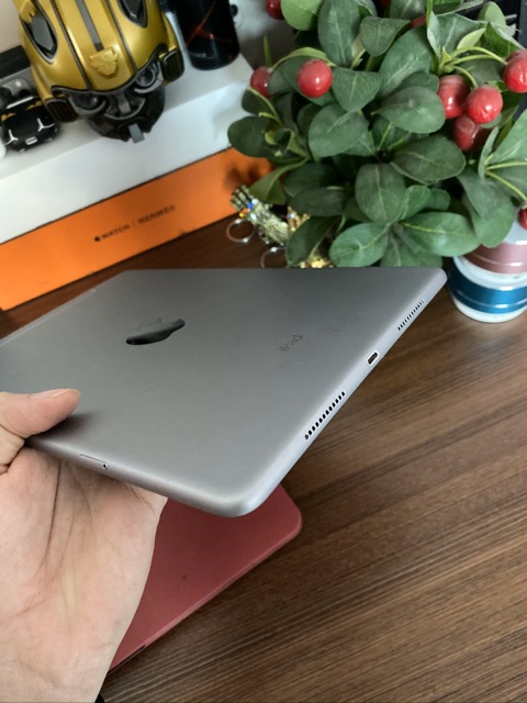 Máy tính bảng ipad Pro 10.5” 4g+wifi (bản có sim) sẵn hàng tại Smobile | WebRaoVat - webraovat.net.vn