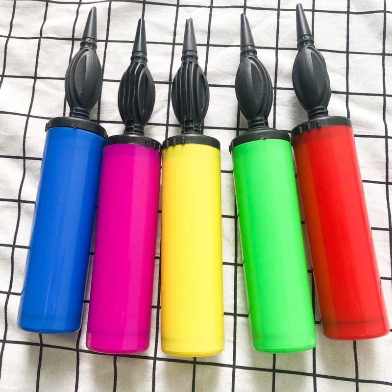 Bơm bóng cầm tay 28cm màu sắc cơ bản