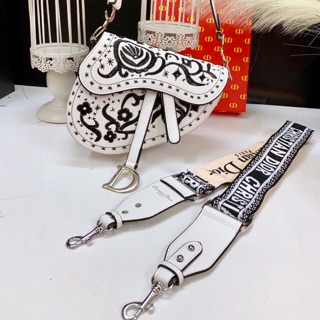 Túi Dior Yên Ngựa (Hoa Thêu ) Full Box