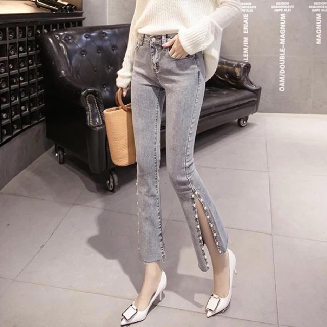 Quần jean xẻ chân