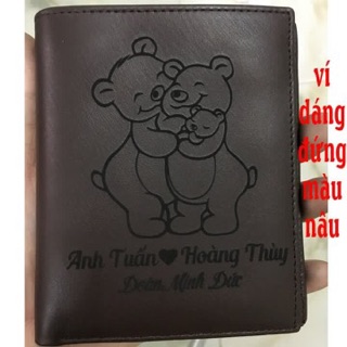 Ví da bò khắc tên